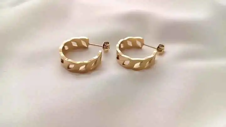 Waterproof Hypoallergenic Stainless Steel Women Minimalist Jewelry 18K Gold Plated Hollow C Cuban Chain Hoop Stud Earrings