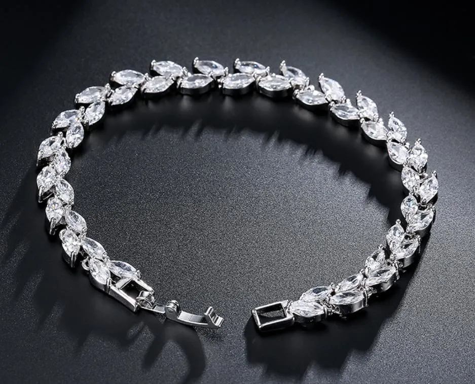 Charming CZ Cubic Zirconia Bracelet for Brides, Bridal Wedding Pearl CZ Bracelet